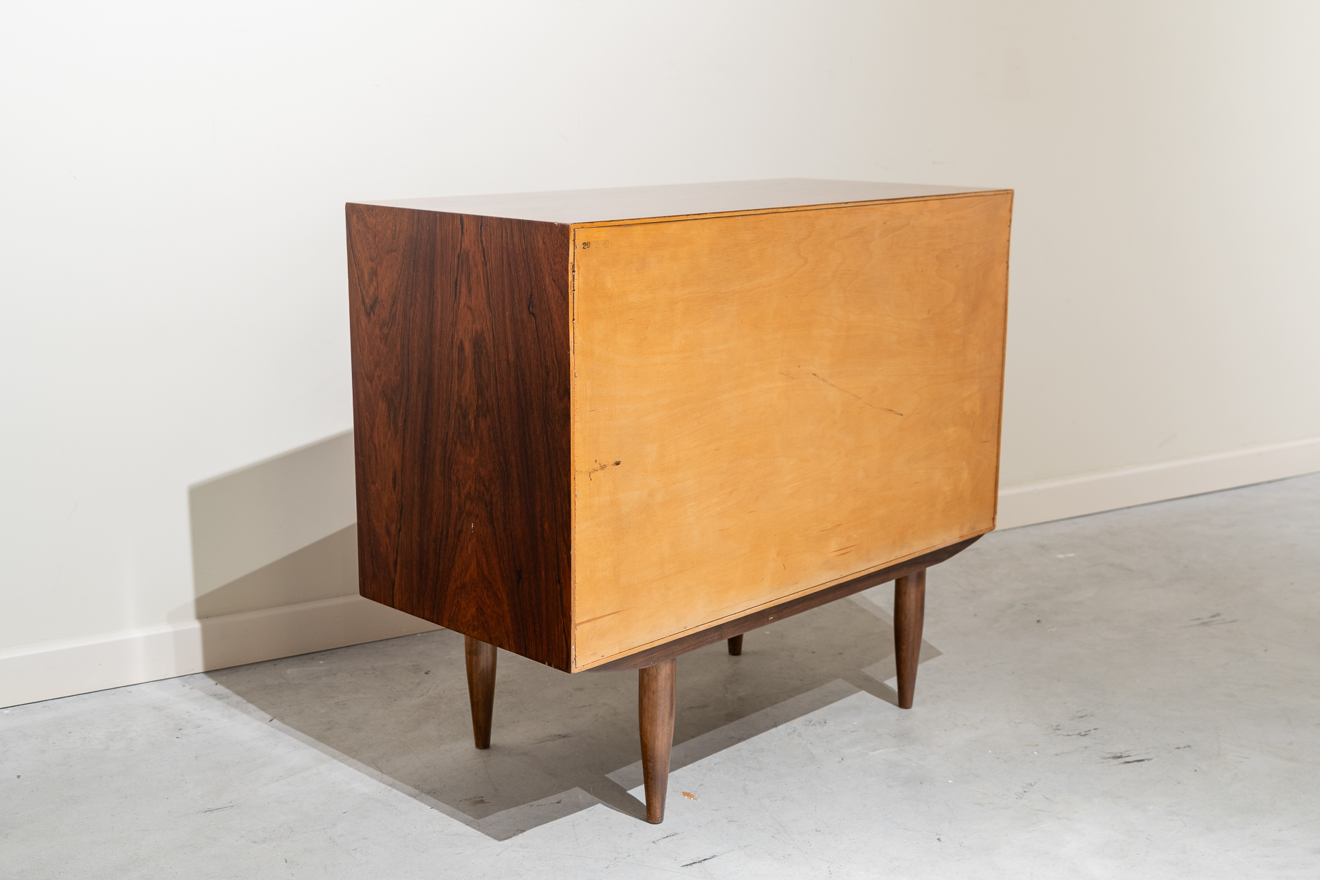 Cómoda danesa, años 60